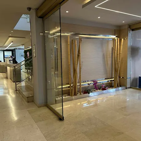 Estudio Pyr Privado Frente Al Puerto De *