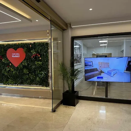 Estudio Pyr Privado Frente Al Puerto De Fuengirola