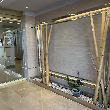 Estudio Pyr Privado Frente Al Puerto De *