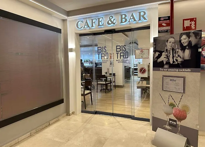 アパート Estudio Pyr Privado Frente Al Puerto De フエンヒロラ