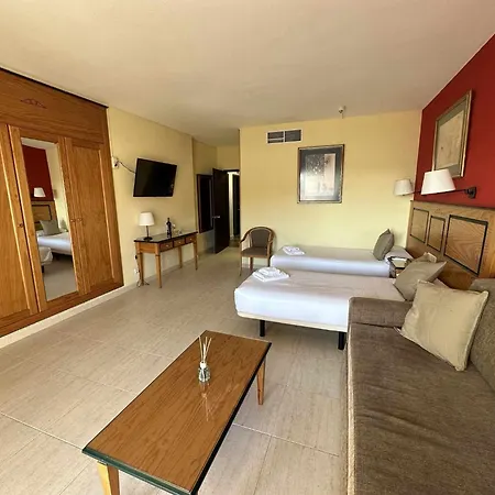 Appartement Estudio Pyr Privado Frente Al Puerto De