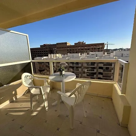 Estudio Pyr Privado Frente Al Puerto De * 푸엔히롤라