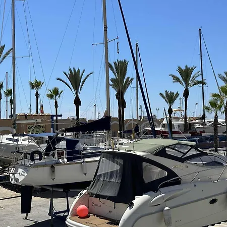 Estudio Pyr Privado Frente Al Puerto De Apartamento *